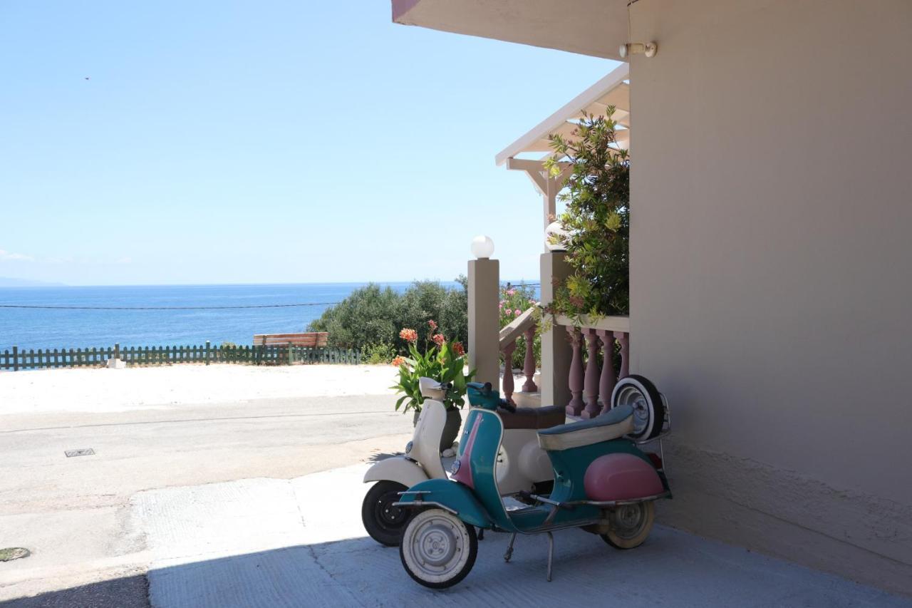 Michaela Hotel Poros  Exterior photo